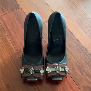 BCBG MAXAZRIA dark grey with purple detail heels.